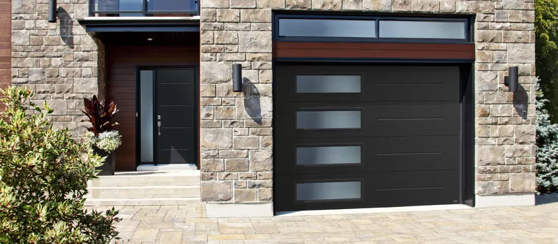 Standard+ Vog, 10' x 7', Black, window layout: Left-side Harmony