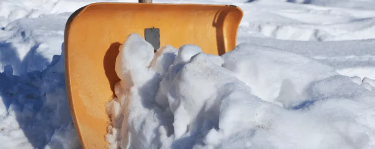 Snow shovel
