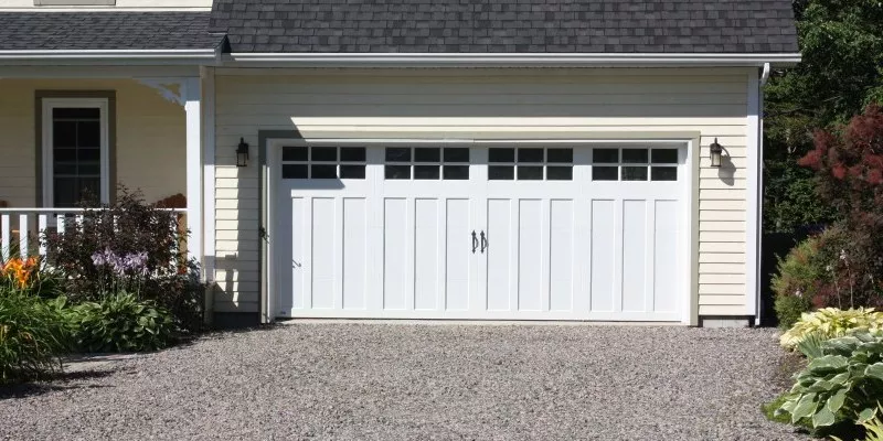 Prix d'une porte de garage résidentielle